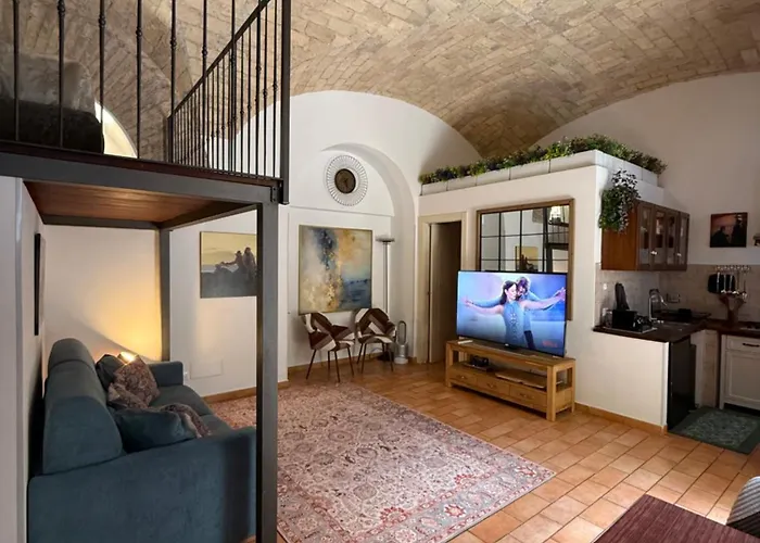 Appartamento M81, An Elegant Loft In The Heart Of *