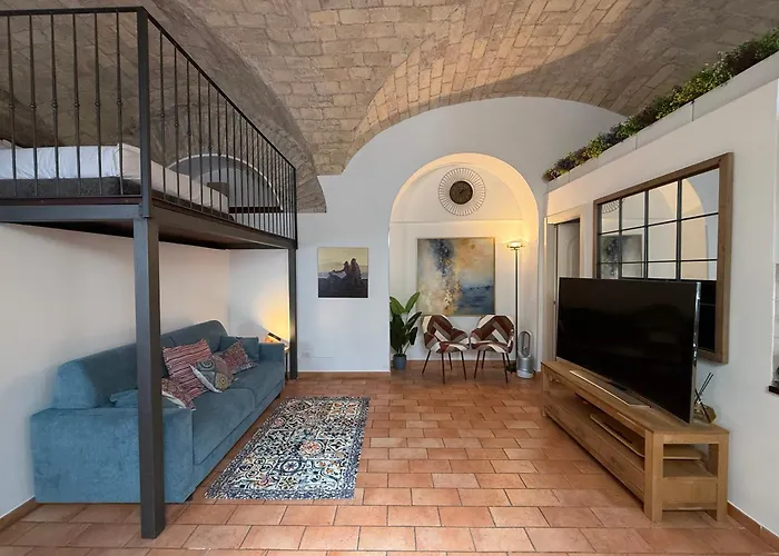 Apartment M81, An Elegant Loft In The Heart Of *