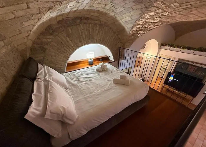 M81, An Elegant Loft In The Heart Of