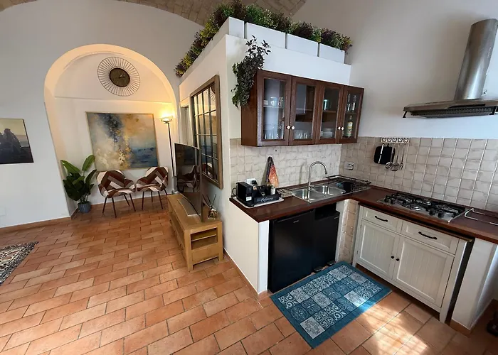 Apartment M81, An Elegant Loft In The Heart Of