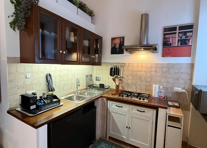 Apartment M81, An Elegant Loft In The Heart Of
